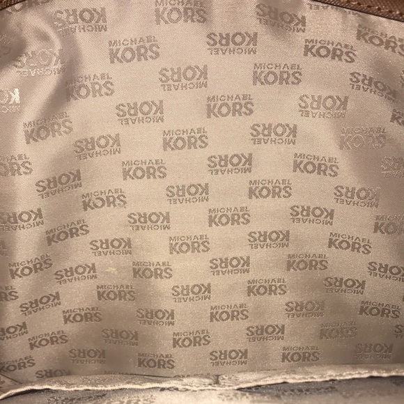 Beautiful Michael Kors purse tote bag - Picture 12 of 14